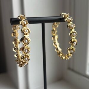 NWT Gold Plated Pearl Flower Large Hoop Earrings Statement Luxe Floral Hoops